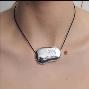 Elegant Silver Pendant Necklace